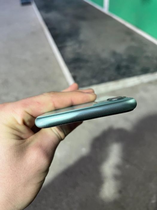 Продам iphone 11