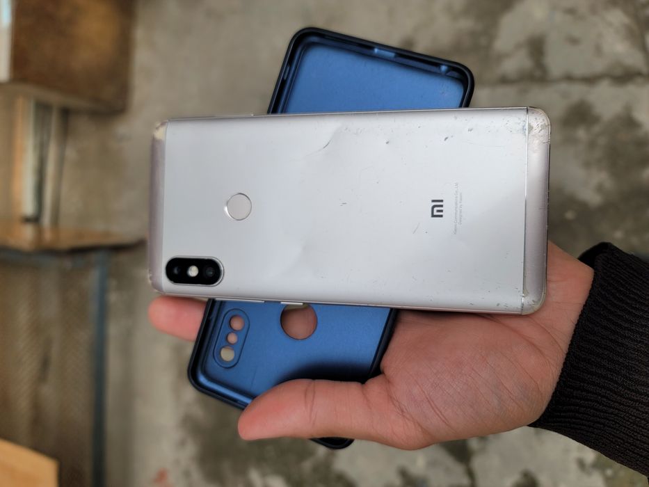 Redmi note 5 telefoni sotiladi