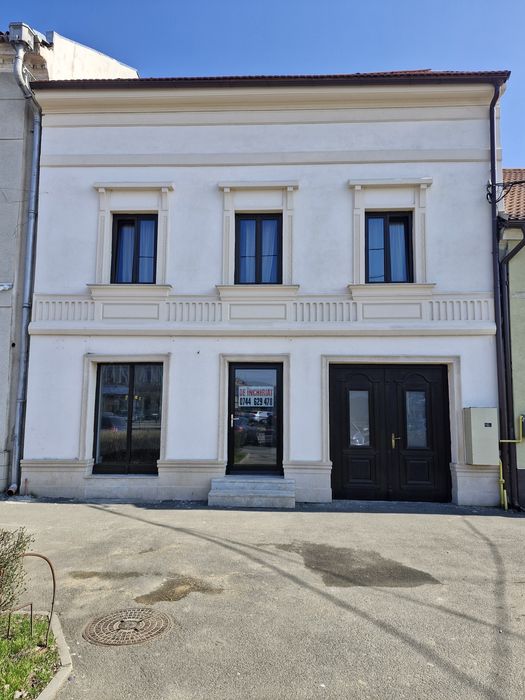 Spatiu magazin + hala