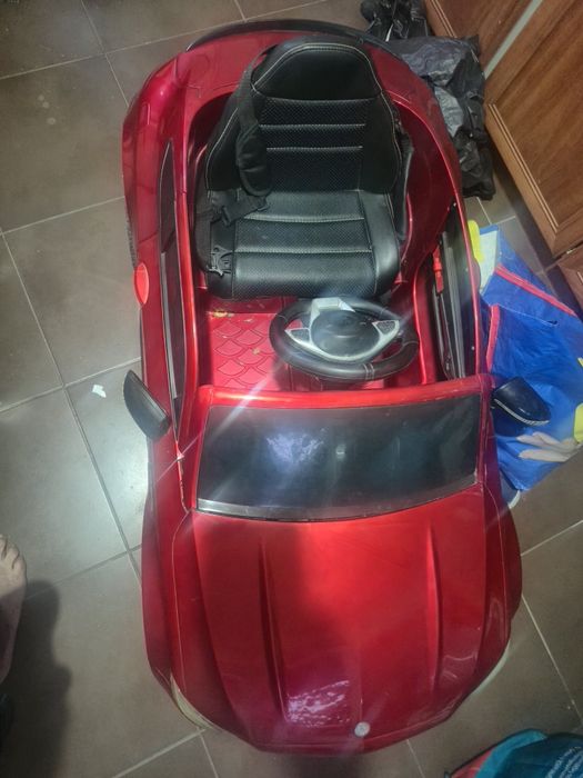 Masina cu telecomanda