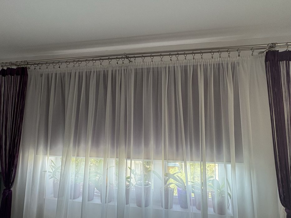 Rulou interior mov opac ( nu trece lumina prin el)