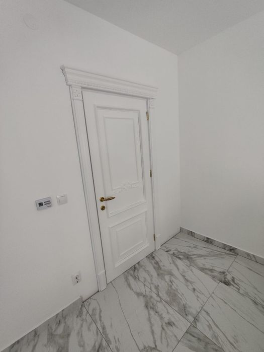 Montaj parchet laminat,SPC,herringbone,plinta,cornisa,incadramente,usi,trepte din lemn,plinta