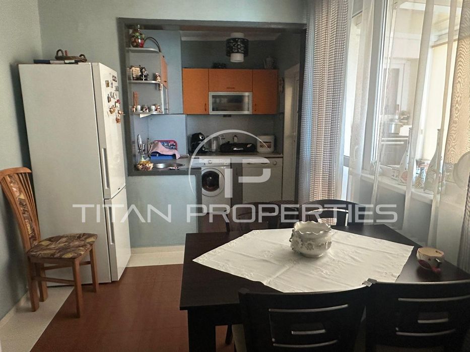 Продава се Тристаен апартамент в София, НПЗ Средец - 100 кв.м за 1683 €/кв.м - Снимка #2