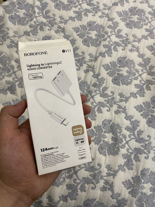 Borofone V11 lightning to lightningx2 audio conventer