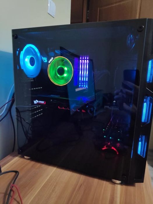 Vând pc COMPLET !( Doar complet)