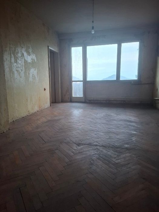 Продава се Тристаен апартамент в Пловдив, Захарна фабрика - 82 кв.м за 1463 €/кв.м - Снимка #1