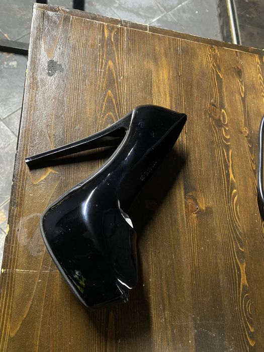 Продам туфли на высоком каблуке