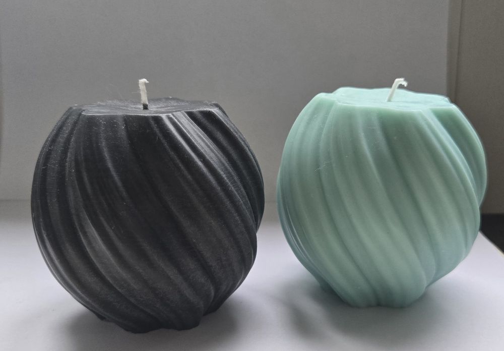 Свечи в чёрном белом стиле