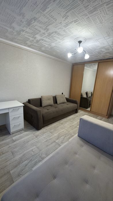 Продам 2-комнатную квартиру