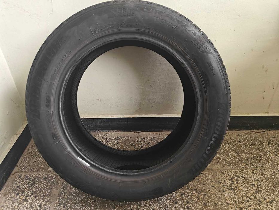 2 броя летни гуми Bridgestone Turanza T005 с размери 205/55/R16