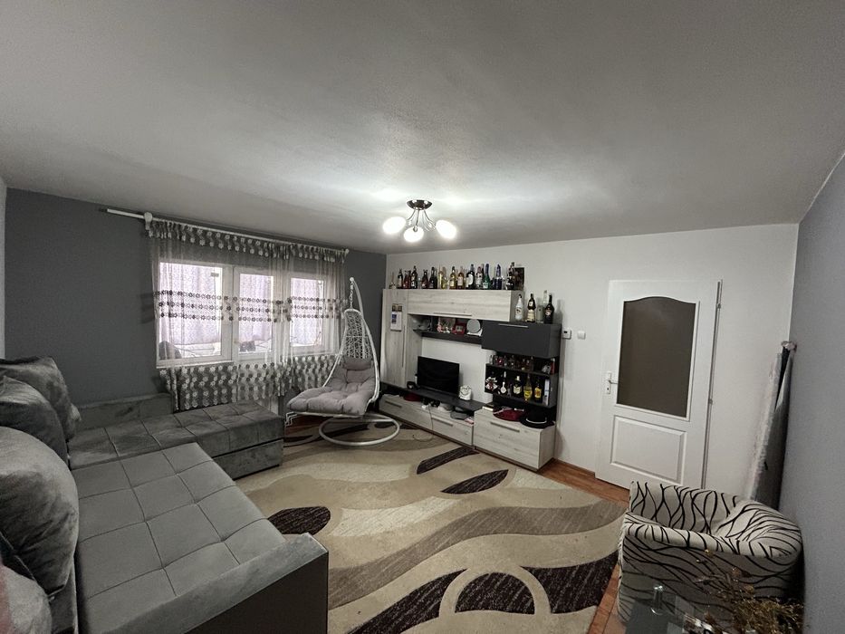 Apartament De Vanzare JIBOU