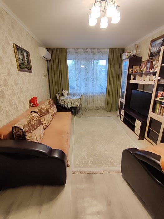 Продается 2-комн (7-78, 1 эт)