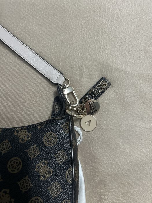 Чанти - Guess, Tommy Hilfiger