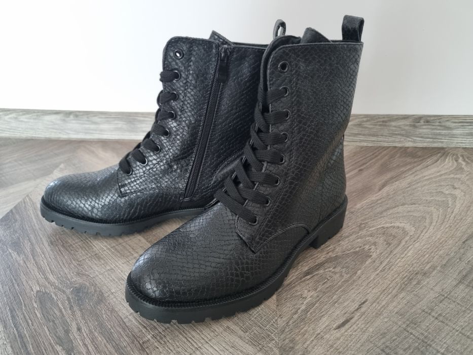 Дамски боти черни