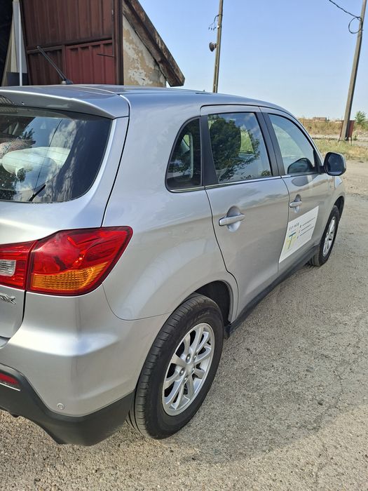 Vând Mitsubishi Asx
