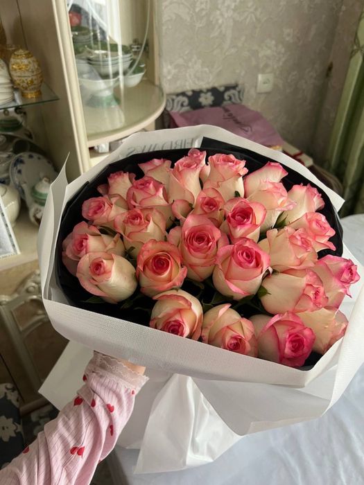 Цветы Әдемі роза гүлдер