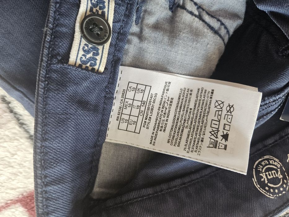 Новые джинсы Guess, размер XS