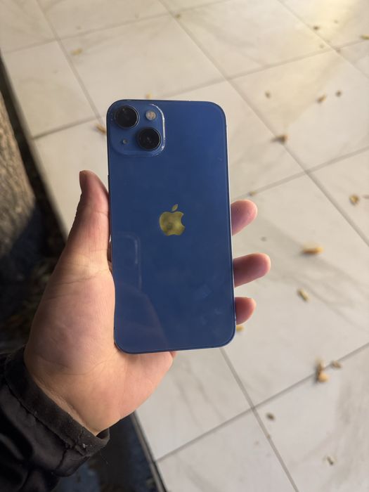 Продам iphone 13 128