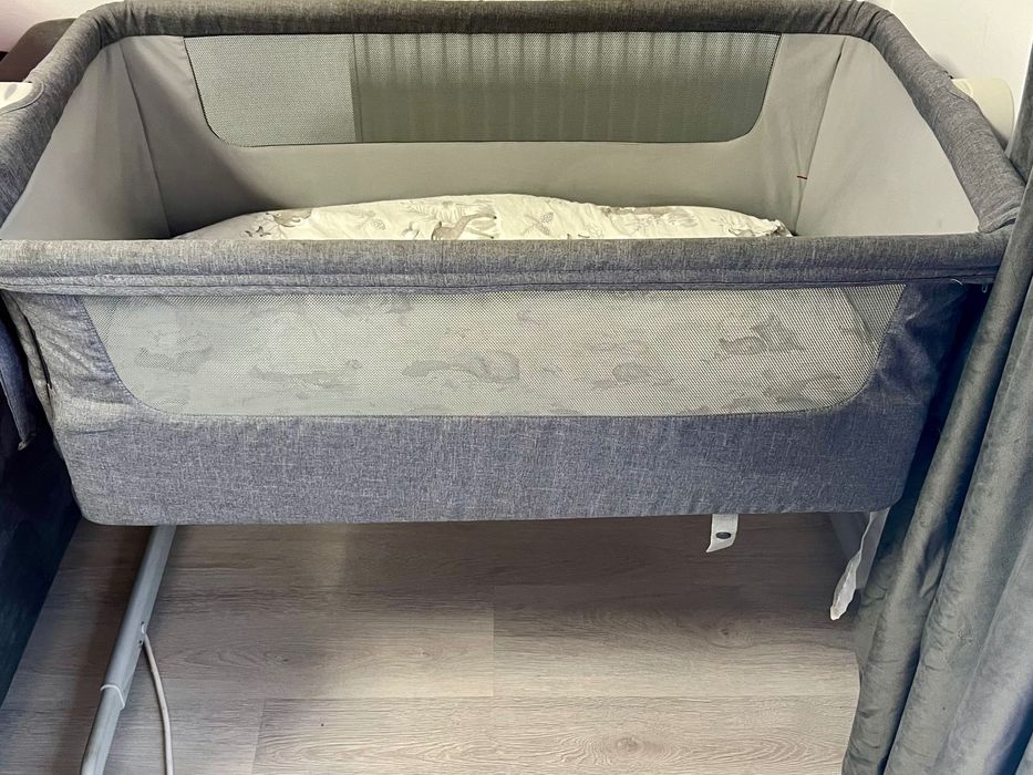 Grey baby crib. 100x40