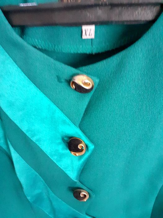 Продам красивый жакет.