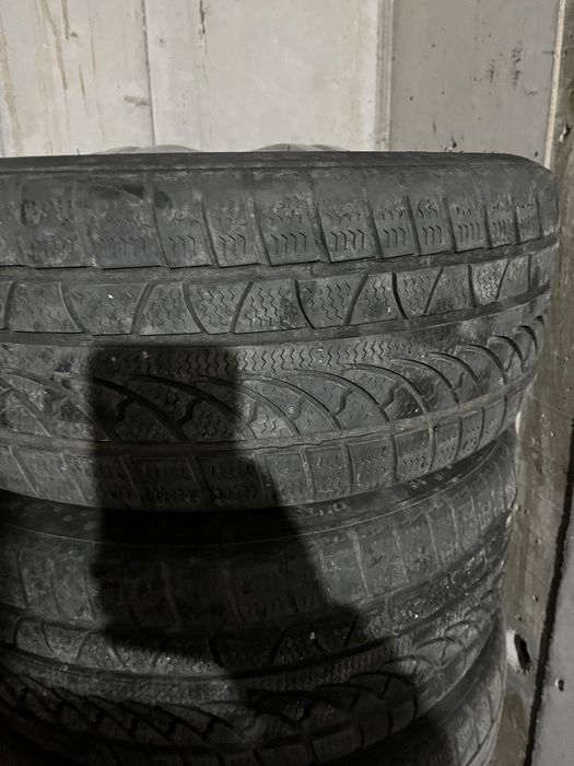 Зимни гуми с джанти 225/45 R17