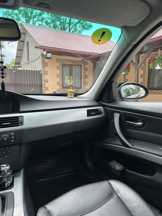 Bmw e 90 330d.