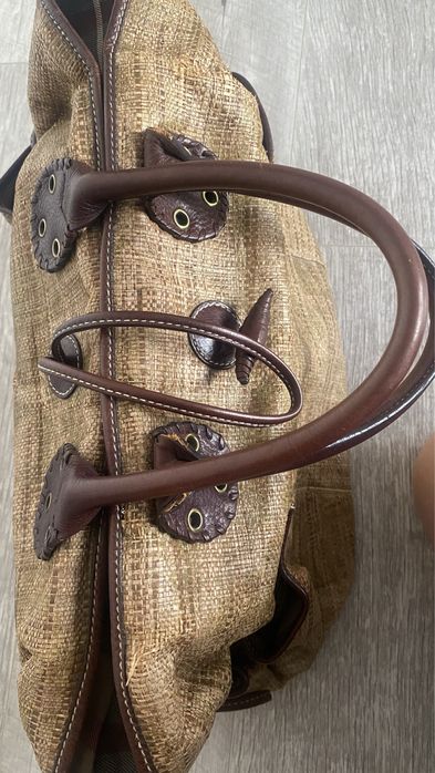 Geanta originala Burberry combinatie material rafie si piele