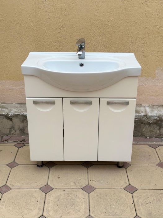 Продаю комплект для ванной комнаты