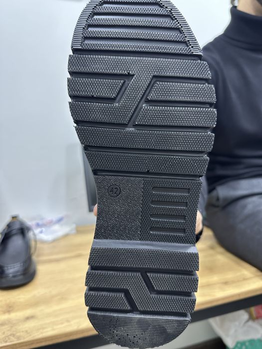 Лоферы новые черные