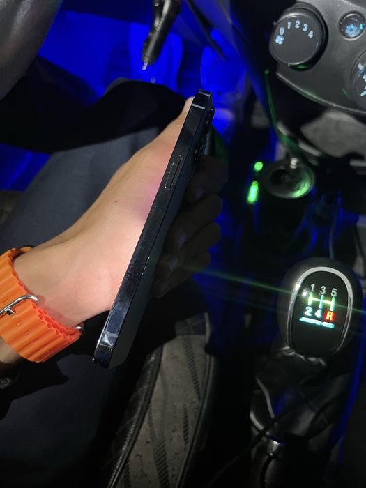 Iphone 13 pro holati zor qrlgan joylari yo tinniq telefon 128 gb