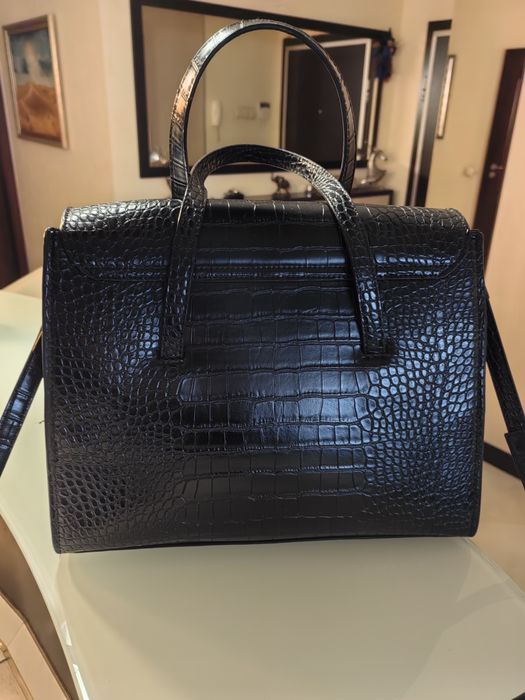 Дамска чанта, която не е ползвана