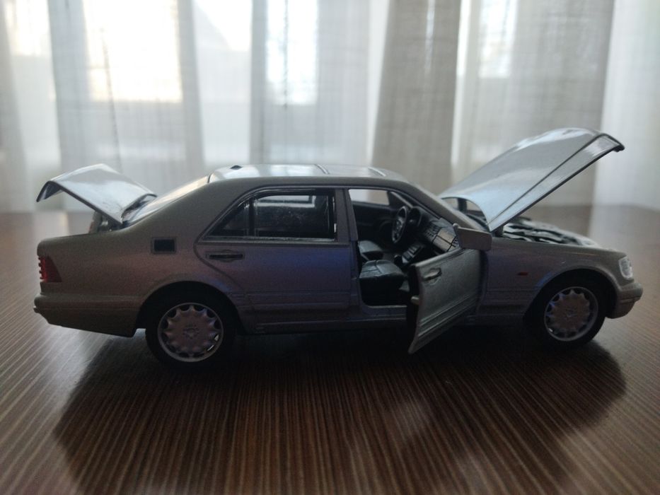 Машина игрушечный Мерседес