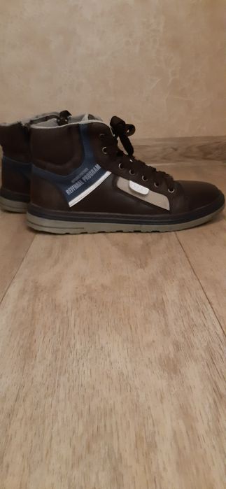 Ботинки на мальчика