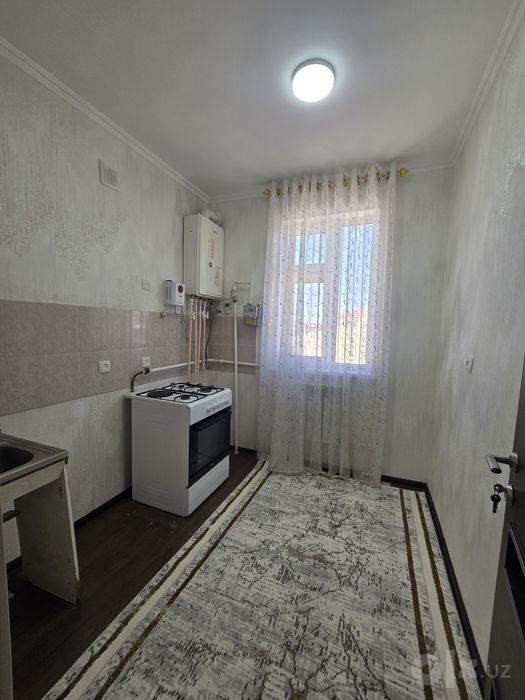 3xonalik 5qavatda 5qavatlik yangi gʻishtli domdan kvartira tezda sotil