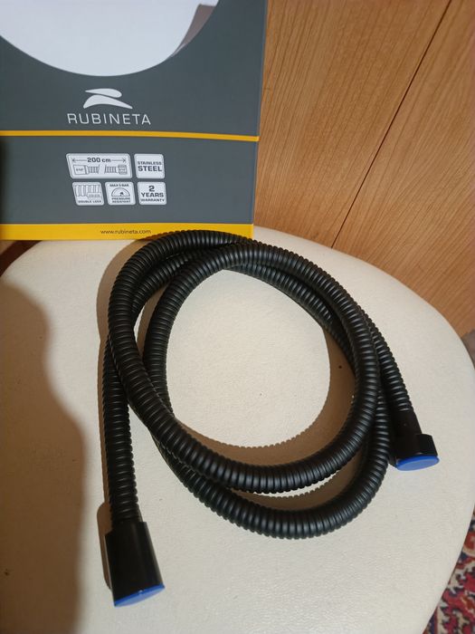 Шланг для душа , чёрный .