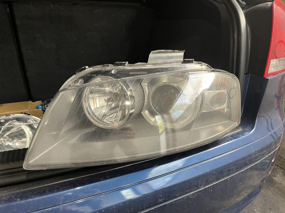 Ляв фар за ауди А3 8п ксенон