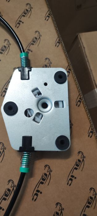 Стъкло повдигач Passat B6 задна дясна врата