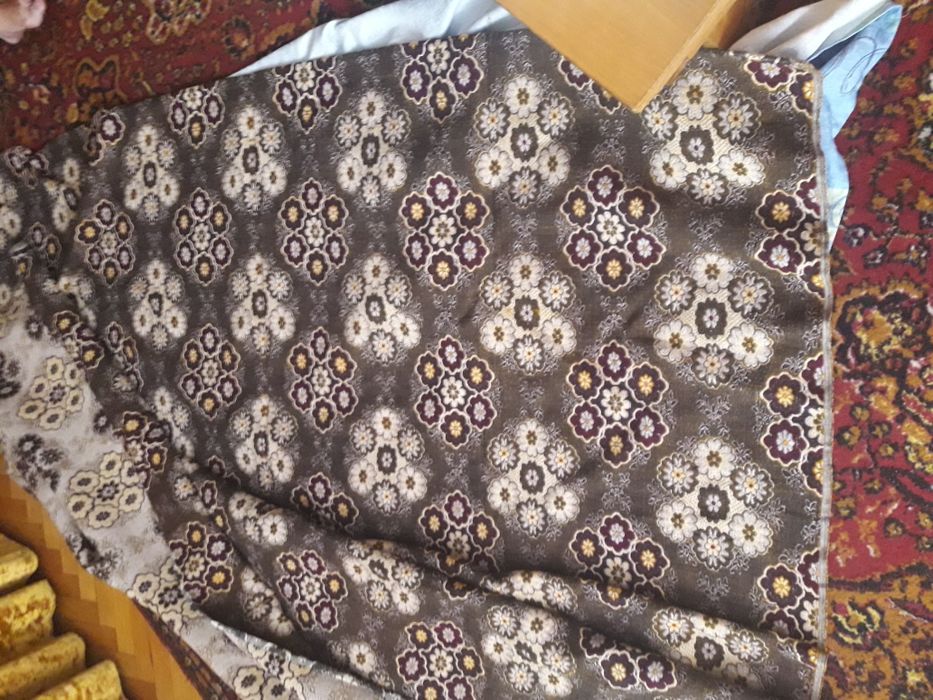 Красив вълнен плат