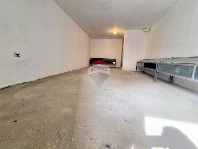 Дава се под наем Гараж / Паркомясто в Варна, Трошево - 26 кв.м за 153 € - Снимка #6