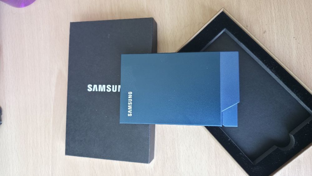 Портмоне /картодържач Samsung