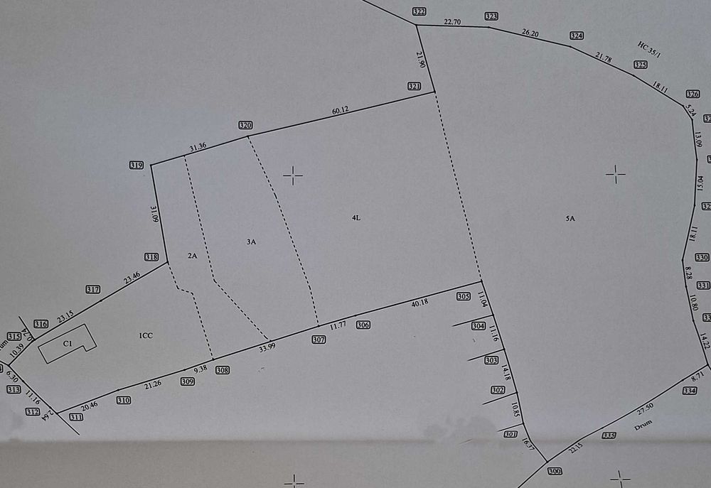 Proprietate mixtă: teren - casă - anexe: Poroinica, Dâmbovița