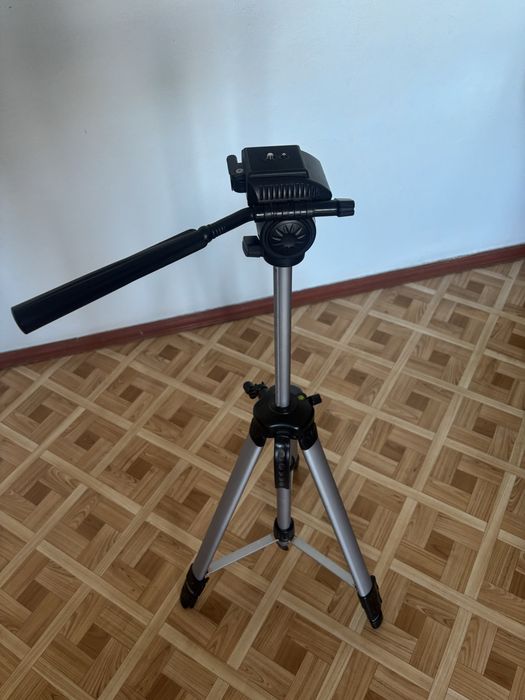 Продам штатив для камеры