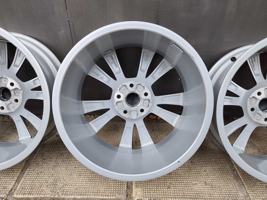 ОРИГИНАЛНИ джанти 18 ' цола 5x112 57,1 AUDI Q3 VW Tiguan / АУДИ ФОЛКСВАГЕН ET43 7J