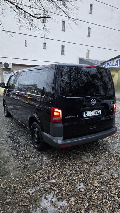 Se vinde auto VW Caravelle 8+1 locuri 2.0 BiTdi DSG  2013 T5 Multivan