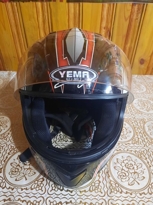 Продам шлем на мотоцикл