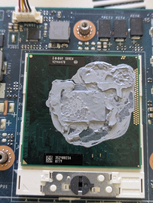 Лаптопи + таблет + батерии