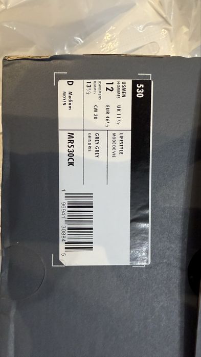Продам новые кроссовки New Balance