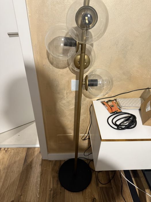 Veoza iluminat aurie