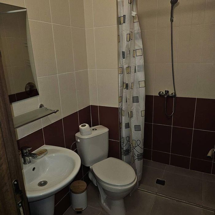 Дава се под наем Двустаен апартамент в Бургас, Сарафово - 50 кв.м за 408 € - Снимка #3