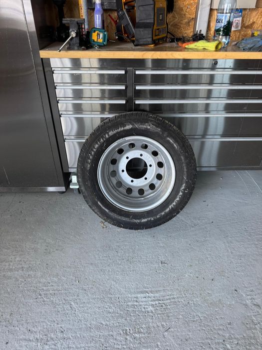 Roata de rezerva pentru Ford tranzit